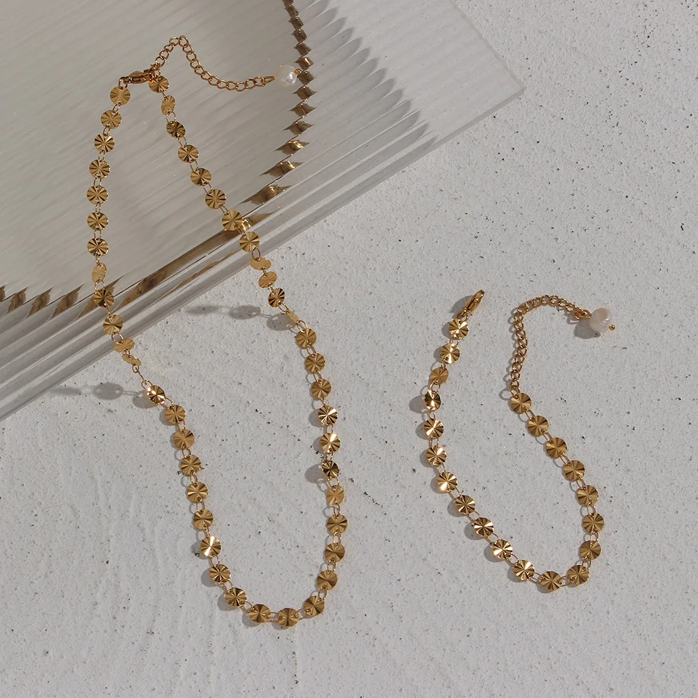 Pearl Tail Chain Round Snowflake Short Necklace 2021 Women Gold Plated Custom Necklace
Pearl Tail Chain Round Snowflake Short Necklace 2021 Women Gold Plated Custom Necklace