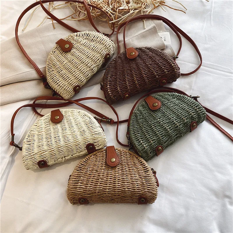 Women Straw Bag Weave Handbags Handwoven Tote Summer shell Beach Shoulder Bag ,Handtaschen, As picture
Women Straw Bag Weave Handbags Handwoven Tote Summer shell Beach Shoulder Bag ,Handtaschen, As picture