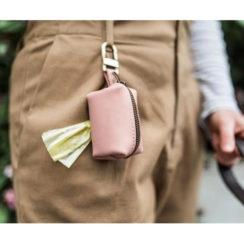 Portable Leather Dog Waste Bag Eco Friendly Dispenser Dog Poop Holder with hook, Custom/pink/yellow/blue etc
Portable Leather Dog Waste Bag Eco Friendly Dispenser Dog Poop Holder with hook, Custom/pink/yellow/blue etc