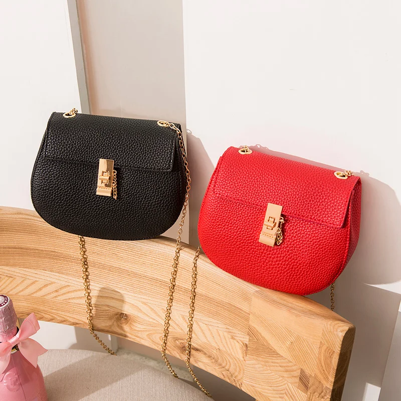 2021 bags luxury lychee pattern semicircle saddle chain ladies mini handbags small saddle brown purses clutch handbags for women
2021 bags luxury lychee pattern semicircle saddle chain ladies mini handbags small saddle brown purses clutch handbags for women