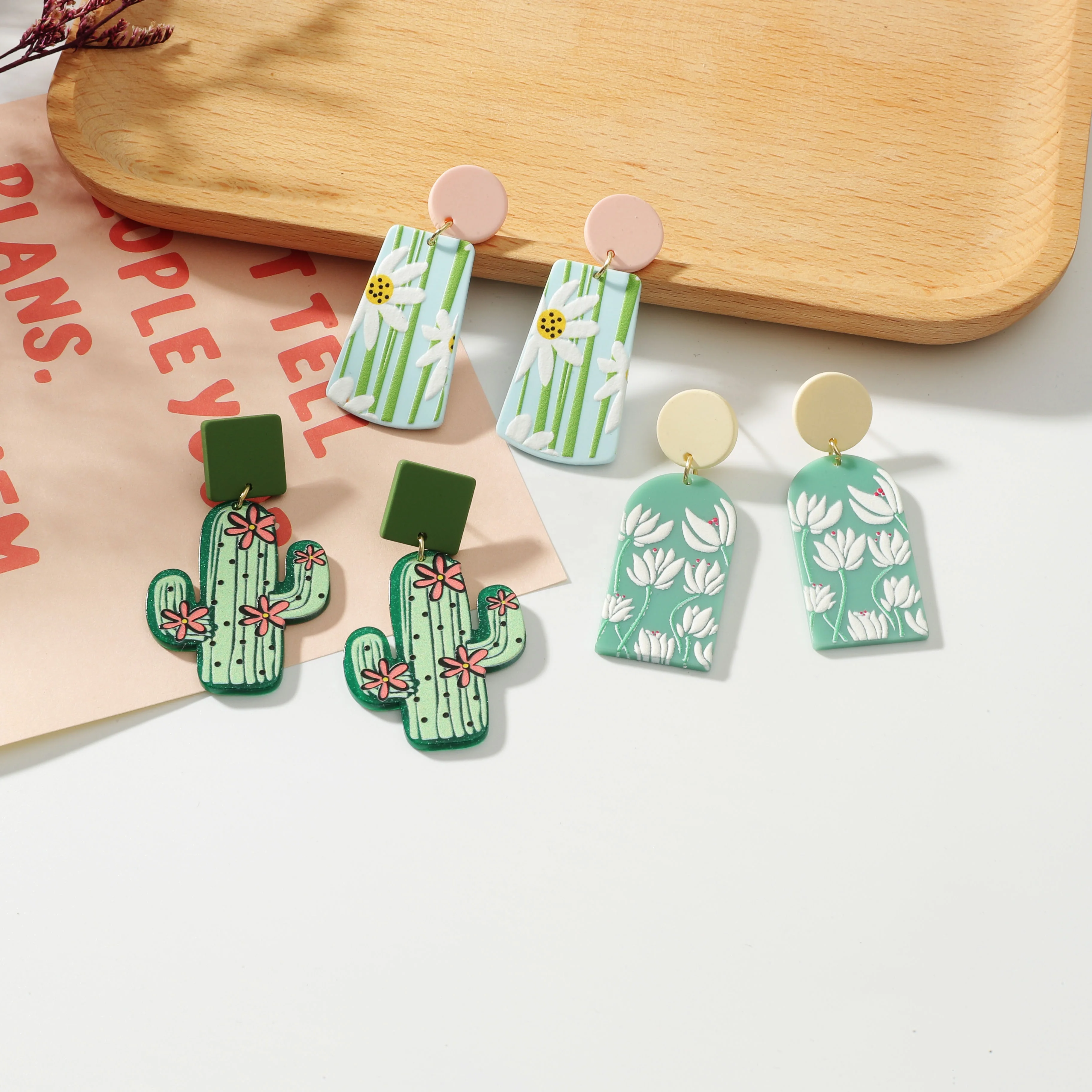 OUYE hawaiian green acrylic women cactus earrings fashion wholesale jewelry custom acetate acrylic earrings 2021 drop earrings, Colorful
OUYE hawaiian green acrylic women cactus earrings fashion wholesale jewelry custom acetate acrylic earrings 2021 drop earrings, Colorful