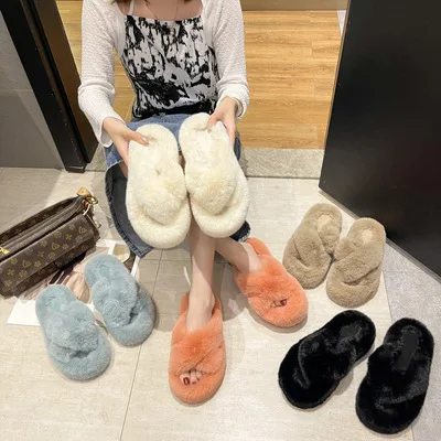 Dropshipping plush crossover outdoor flat large size women's fashion fur cute slippers
Dropshipping plush crossover outdoor flat large size women's fashion fur cute slippers