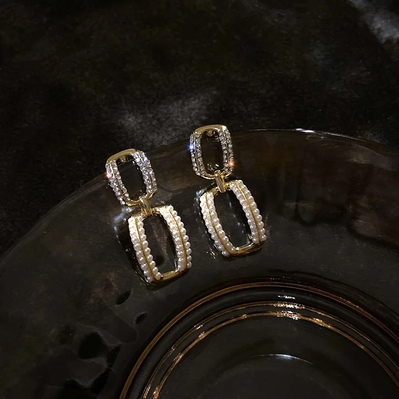 

Fashion Shiny Geometry Rectangle Drop Earrings Trendy Long Elegant Graceful Golden Dangle Earrings Jewelry, Picture shows