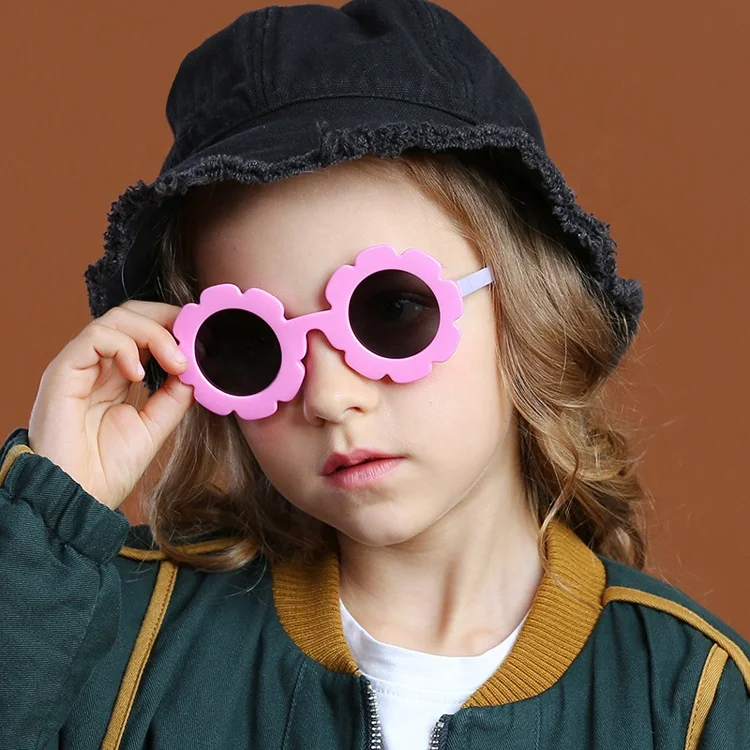 DOISYER 2019 Soft TPEE ECO-Friendly custom children luxury sun flower shaped polarized kids sunglasses
DOISYER 2019 Soft TPEE ECO-Friendly custom children luxury sun flower shaped polarized kids sunglasses