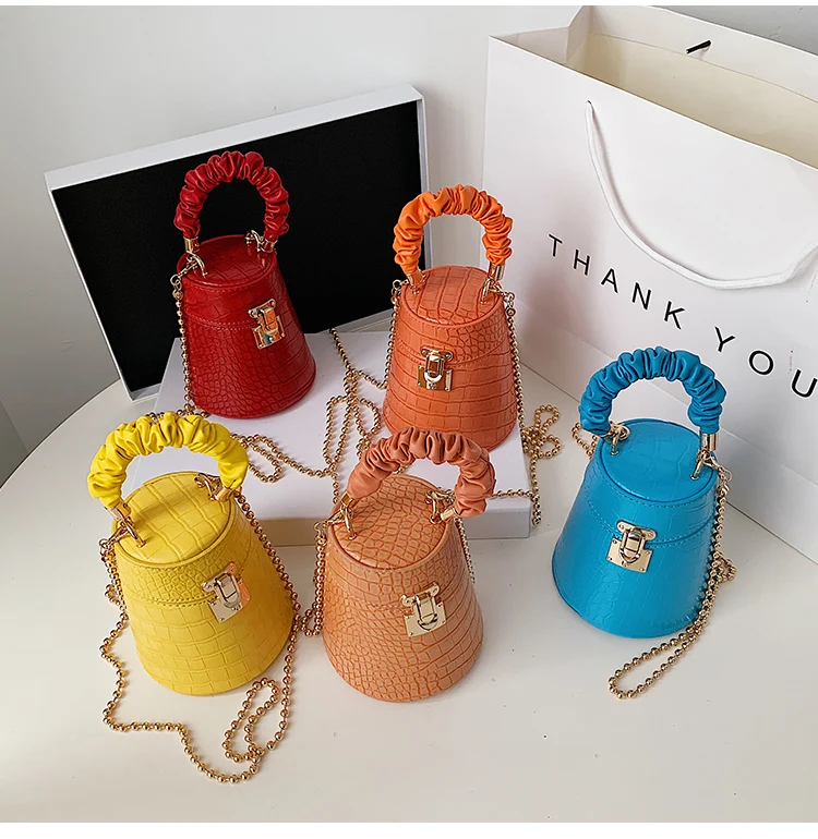 Fall Fashion Alligator Pu Leather Mini Bucket Purse ,Luxury Designer Cute Small Handbags For Women 2020
Fall Fashion Alligator Pu Leather Mini Bucket Purse ,Luxury Designer Cute Small Handbags For Women 2020
