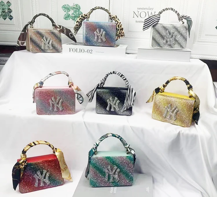 NY bag 2021 new trendy fashion small square bag shoulder messenger bag silk scarf handbag, Customizable
NY bag 2021 new trendy fashion small square bag shoulder messenger bag silk scarf handbag, Customizable