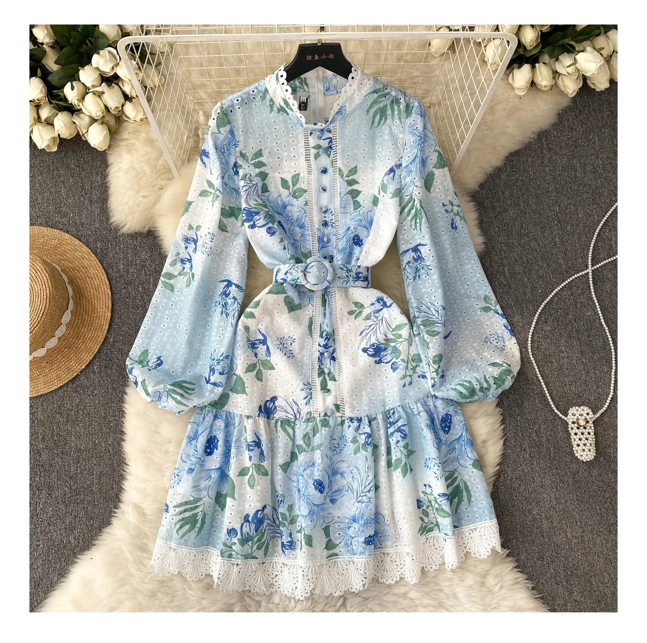 Temperament Standing Neck Lace Splice Hollow out Printing High Waist Celebrity Dress Summer NewBig Swing Dress
Temperament Standing Neck Lace Splice Hollow out Printing High Waist Celebrity Dress Summer NewBig Swing Dress