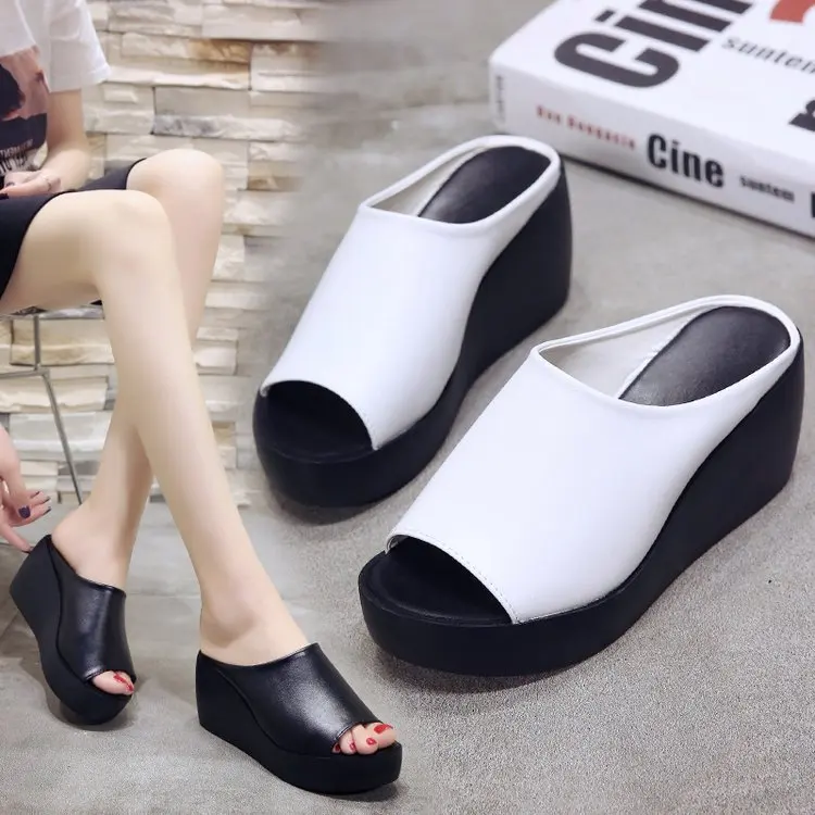 New Women's Summer Flat Slippers Round Toe Sandals High Heel Open Toe Platform Sandals Woman Beach Slippers Black white
New Women's Summer Flat Slippers Round Toe Sandals High Heel Open Toe Platform Sandals Woman Beach Slippers Black white