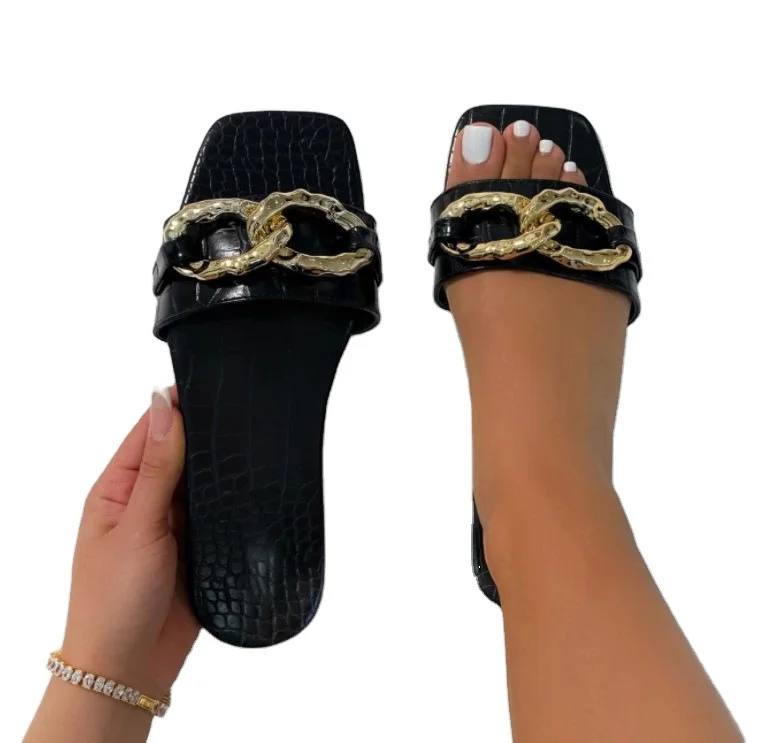 2021 New trendy hot sale metal chain chic flat shoes square toe slippers slides women summer footwear, 4color as picture
2021 New trendy hot sale metal chain chic flat shoes square toe slippers slides women summer footwear, 4color as picture