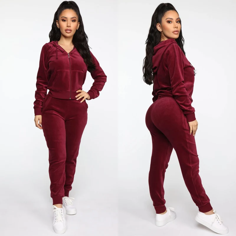 2021 new arrivals spring velvet 2 piece set women solid color tracksuit two piece crop top set casual sports suit women sets
2021 new arrivals spring velvet 2 piece set women solid color tracksuit two piece crop top set casual sports suit women sets