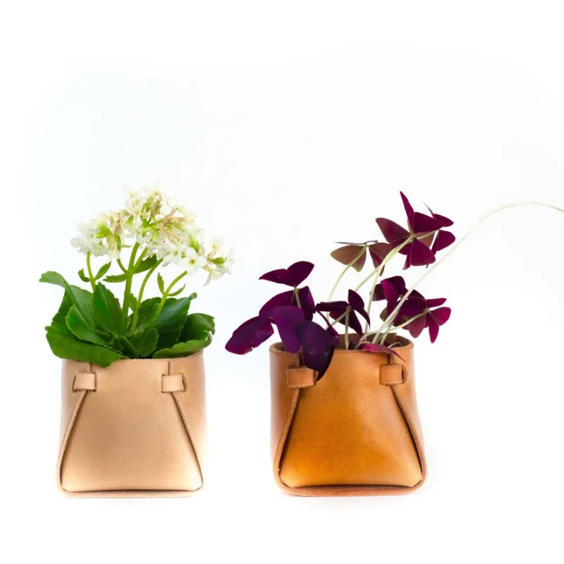 Hot Selling Faux Leather DIY flower Wase Leather Pot Cover Leather Vase set Office decor gifts, Khaki/brown/orange/custom
Hot Selling Faux Leather DIY flower Wase Leather Pot Cover Leather Vase set Office decor gifts, Khaki/brown/orange/custom