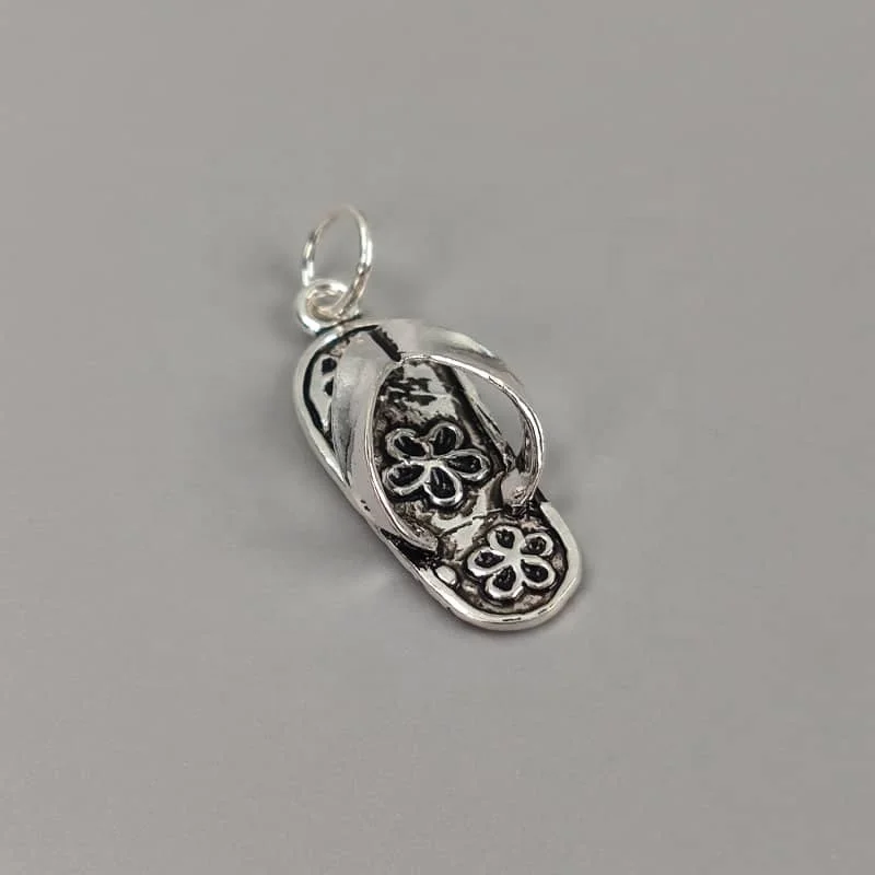pendants & charms wholesale jewelry 925 sterling silver necklace hot sale hiphop punk party gift 925 silver pendant, White gold (rose gold, yellow are avaliable)
pendants & charms wholesale jewelry 925 sterling silver necklace hot sale hiphop punk party gift 925 silver pendant, White gold (rose gold, yellow are avaliable)