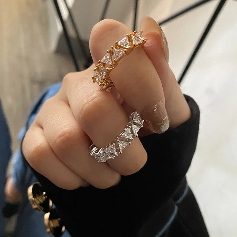 Hot Sale Micro Pave Iced Out Bling Zirconia CZ Finger Ring Open Adjustable 18K Gold Plated Triangle Zircon Rings Women
Hot Sale Micro Pave Iced Out Bling Zirconia CZ Finger Ring Open Adjustable 18K Gold Plated Triangle Zircon Rings Women