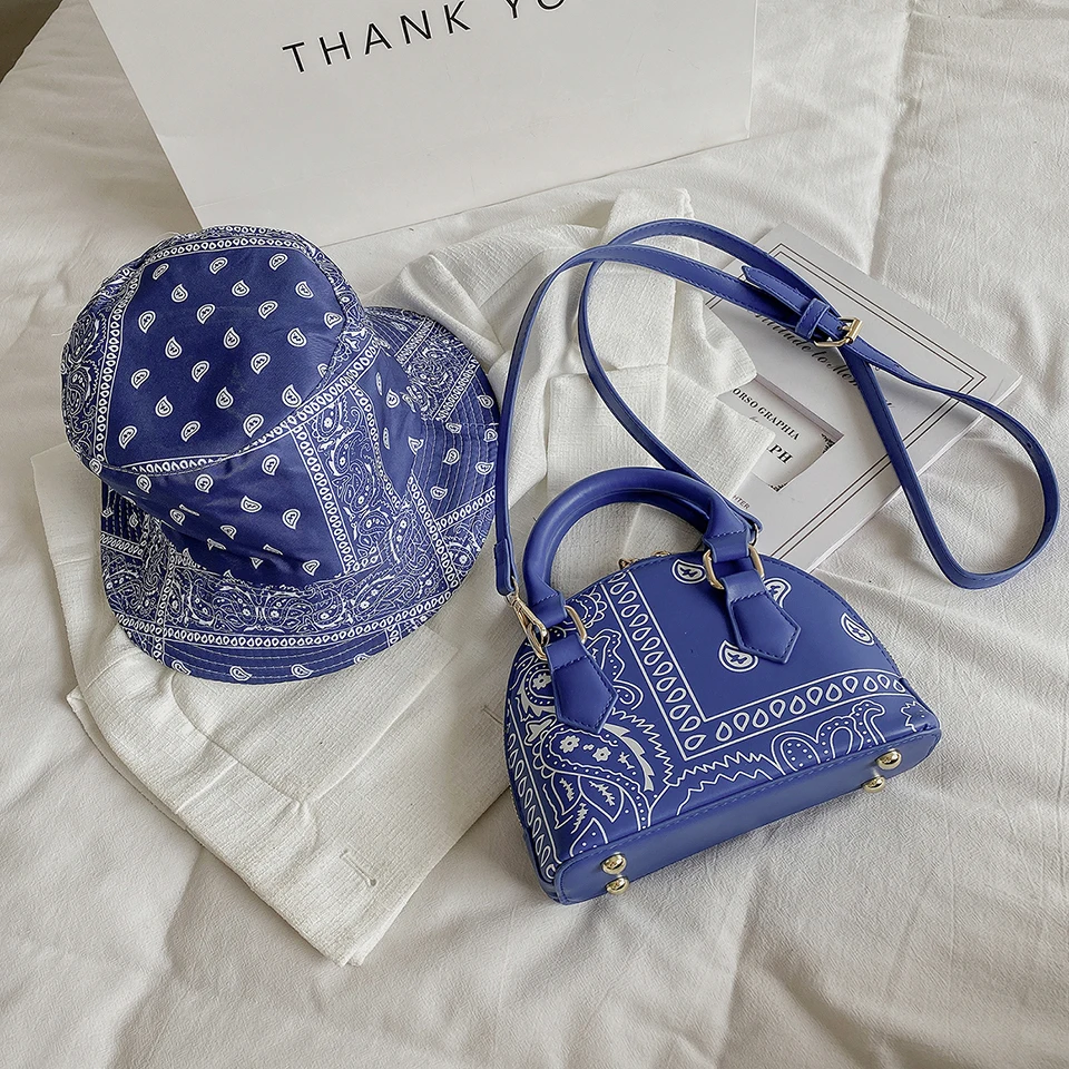2021 Paisley Bandana Print Cloth Bag Set Designer Cashew Flower Handbag Crossbody Chian Shell Purse and Bucket Hat Set 2021, 6 colors
2021 Paisley Bandana Print Cloth Bag Set Designer Cashew Flower Handbag Crossbody Chian Shell Purse and Bucket Hat Set 2021, 6 colors