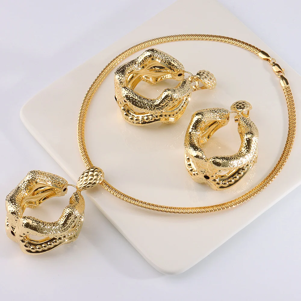 African fashion high quality copper Women wedding party big accessories for women jewelry set
African fashion high quality copper Women wedding party big accessories for women jewelry set