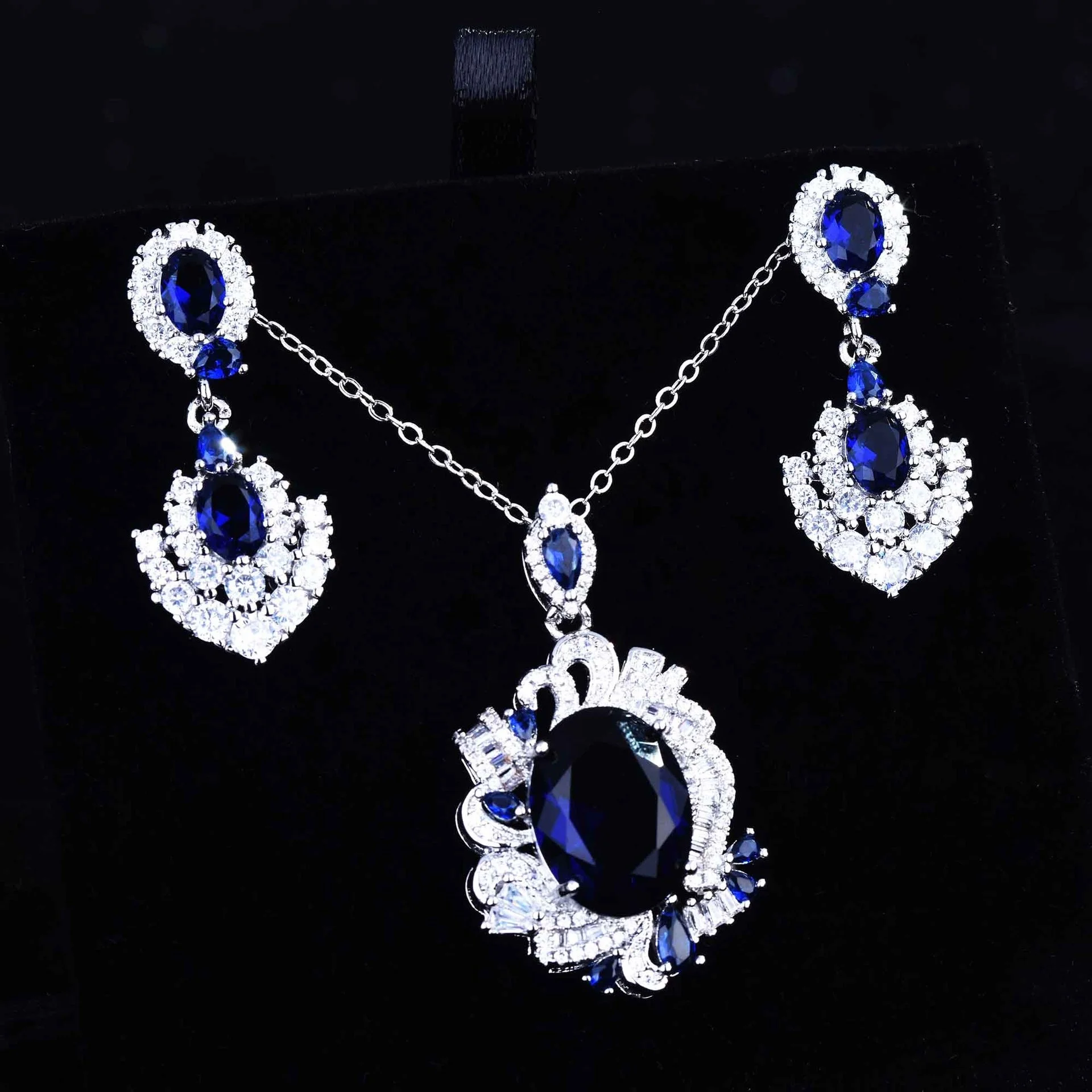 Europe America Pendant Necklace Inlay Blue Oval Crystal Zircon Exquisite Geometric Stud Earrings Women's Wedding Engagement, Customized color
Europe America Pendant Necklace Inlay Blue Oval Crystal Zircon Exquisite Geometric Stud Earrings Women's Wedding Engagement, Customized color
