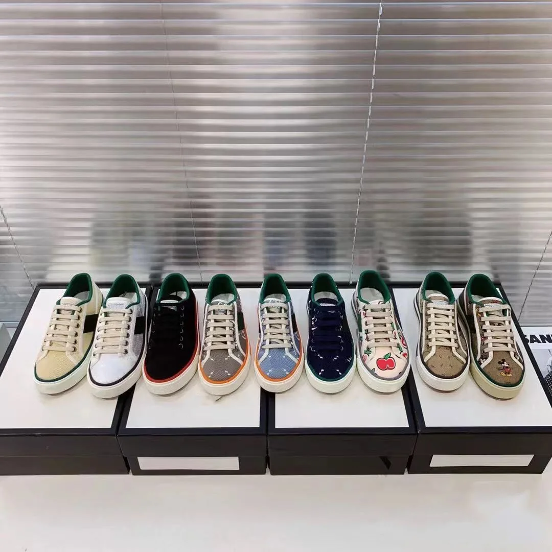 hot sale 1977 classic couple canvas shoes tennis full color men and women designer brand trend old canvas shoes
hot sale 1977 classic couple canvas shoes tennis full color men and women designer brand trend old canvas shoes