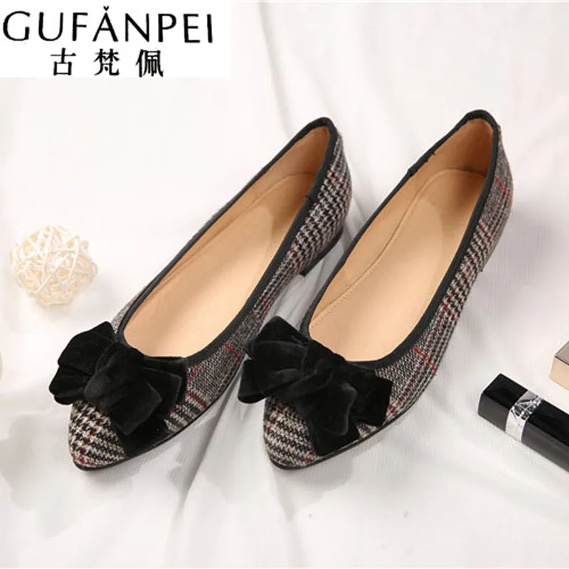 2021 New Women's flat casual shoes Women loafers Comfortable and breathable new design Ladies office shoes
2021 New Women's flat casual shoes Women loafers Comfortable and breathable new design Ladies office shoes