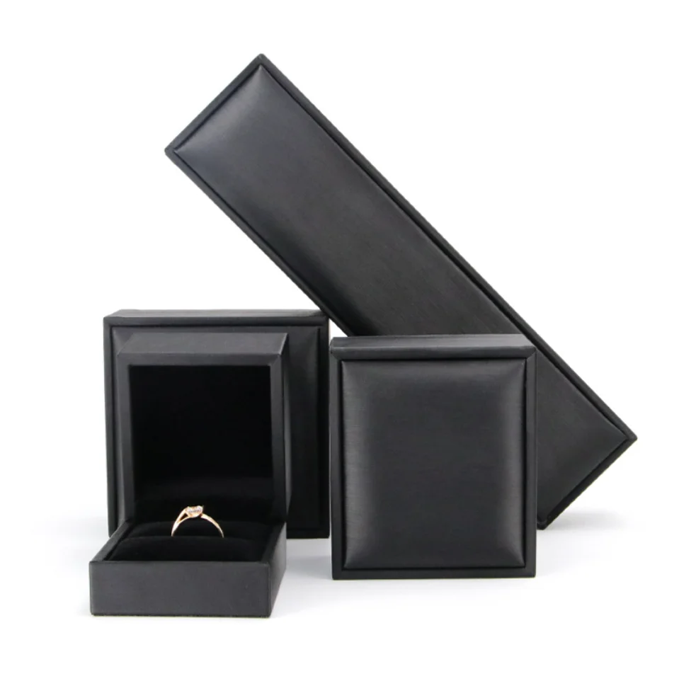 Wholesale high quality small custom logo plastic jewelry box gift box packaging leather jewelry box bracelet, Black, gold, blue, grey
Wholesale high quality small custom logo plastic jewelry box gift box packaging leather jewelry box bracelet, Black, gold, blue, grey
