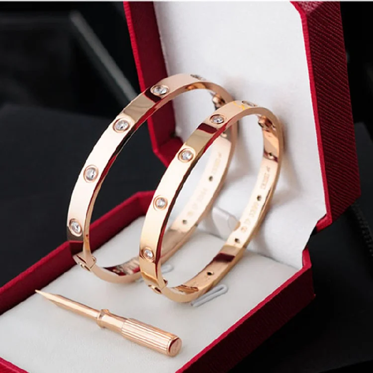 wholesale 316L stainless steel fashion jewelry 18K gold plated crystal classic love cuff bracelet bangle for women
wholesale 316L stainless steel fashion jewelry 18K gold plated crystal classic love cuff bracelet bangle for women