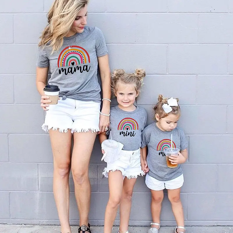 Family Matching Clothes Mother Father Daughter Kids T-shirt Parent-Child Rainbow Print T-shirt Short Sleeve Tops
Family Matching Clothes Mother Father Daughter Kids T-shirt Parent-Child Rainbow Print T-shirt Short Sleeve Tops