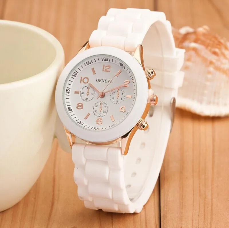 New trending fashion children's student silicone quartz watch candy color jelly children's watch
New trending fashion children's student silicone quartz watch candy color jelly children's watch