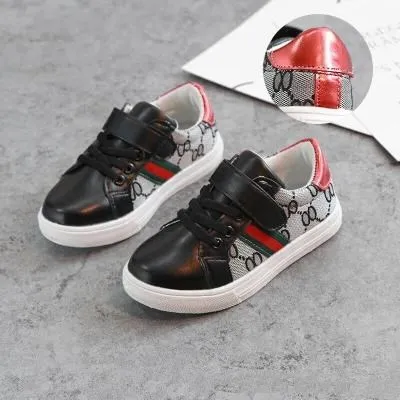 Stylish outdoor factory popular fashion skateboard hook loop kids children's boy girl's casual shoes, Black/white
Stylish outdoor factory popular fashion skateboard hook loop kids children's boy girl's casual shoes, Black/white
