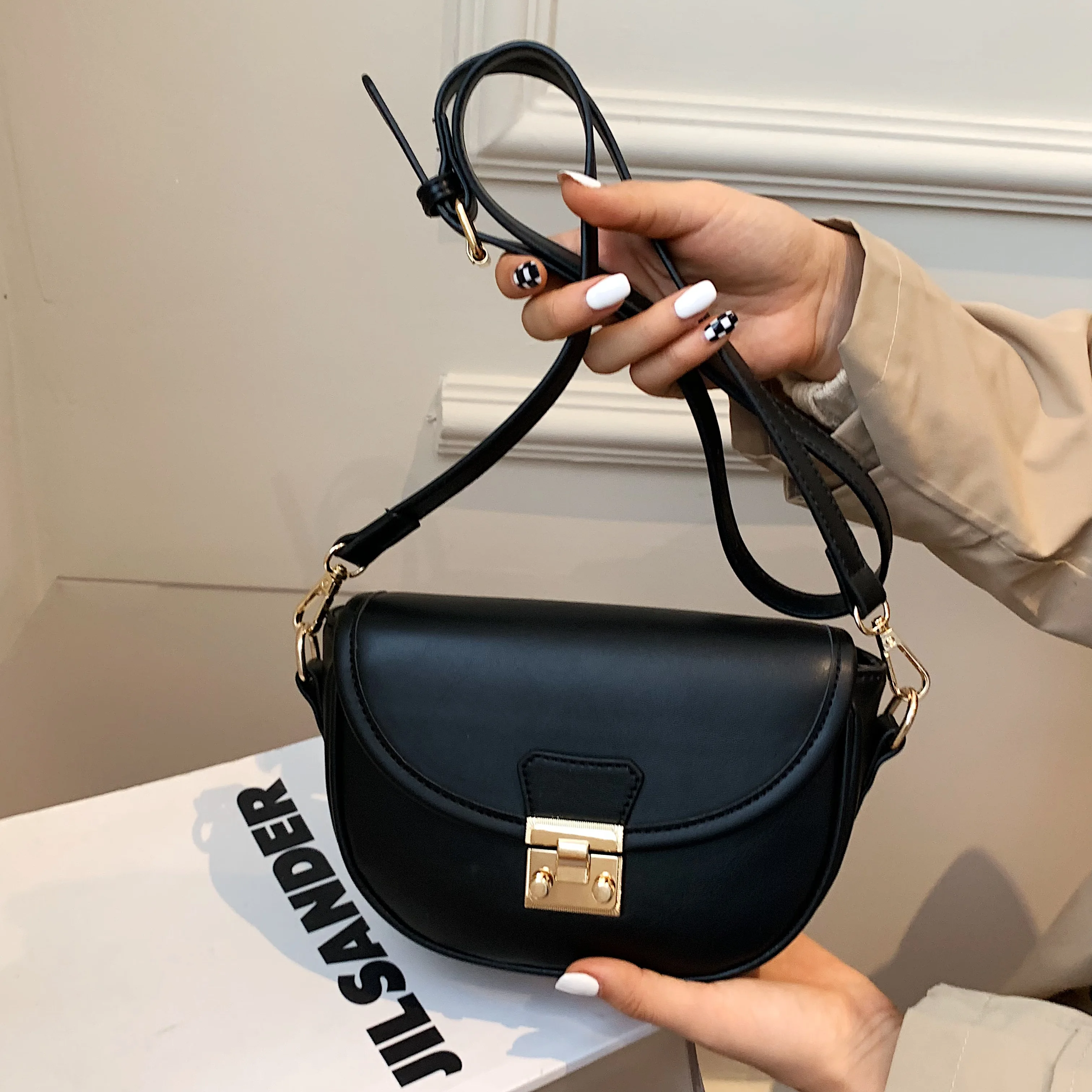 Popularity Hot Selling Ladies Shoulder Crossbody Hand Bags Popularity Designer Purses and Handbags for Women Wholesale, 4 colors
Popularity Hot Selling Ladies Shoulder Crossbody Hand Bags Popularity Designer Purses and Handbags for Women Wholesale, 4 colors