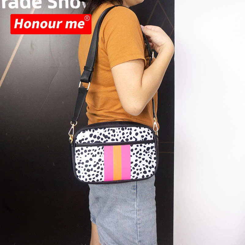 Hot Selling Messenger Bags Daily Neoprene Tote Bag Men Women Universal Trendy Crossbody Neoprene Bag Handbags
Hot Selling Messenger Bags Daily Neoprene Tote Bag Men Women Universal Trendy Crossbody Neoprene Bag Handbags