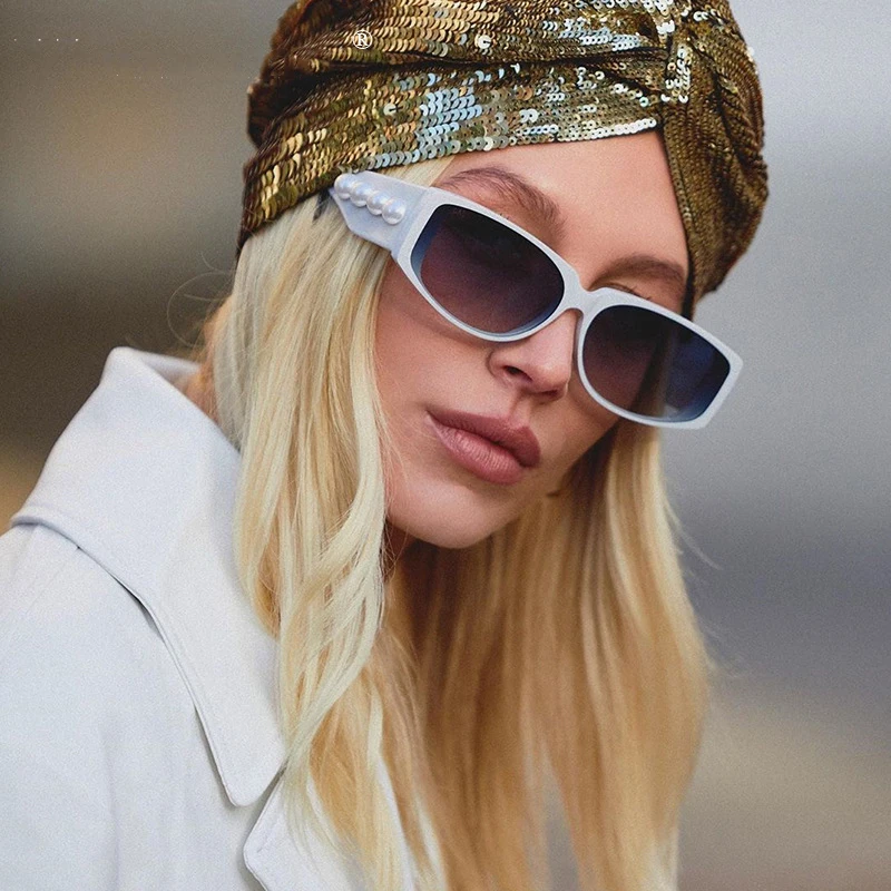 lmamba Trendy Designer Sunglasses Luxury Fashion Pearl Sun Glasses Custom Women Small Square Sunglasses 2022
lmamba Trendy Designer Sunglasses Luxury Fashion Pearl Sun Glasses Custom Women Small Square Sunglasses 2022