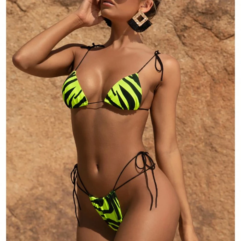 2021 New Swimwear Women Feel Thin Fashion Printed Thong Bikini Wholesale Swimsuit Beach Suit
2021 New Swimwear Women Feel Thin Fashion Printed Thong Bikini Wholesale Swimsuit Beach Suit