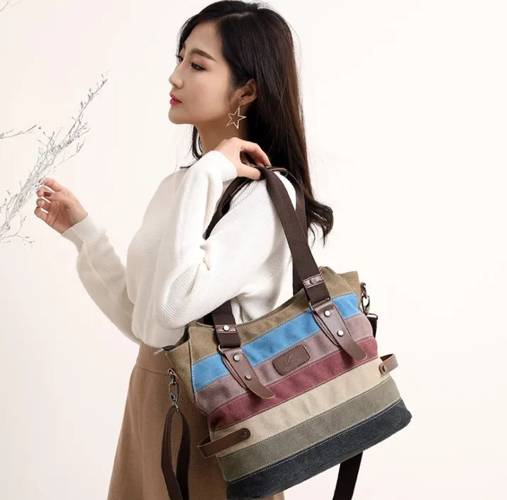 New Arrival Popular Cotton Canvas Messenger Bag custom printed with zipper and inner pocket 
New Arrival Popular Cotton Canvas Messenger Bag custom printed with zipper and inner pocket