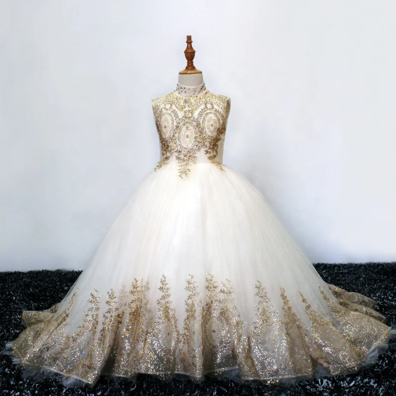 Luxury Princess Flower Tulle Embroidered Evening Dress Girls Long Tail Wedding Dresses
Luxury Princess Flower Tulle Embroidered Evening Dress Girls Long Tail Wedding Dresses