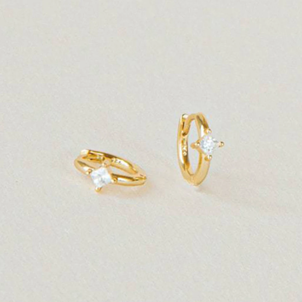 Minimalist Style Girls Gold Plated Small Cubic Zirconia Earrings Women Fashion Jewelry Hoop Earrings
Minimalist Style Girls Gold Plated Small Cubic Zirconia Earrings Women Fashion Jewelry Hoop Earrings