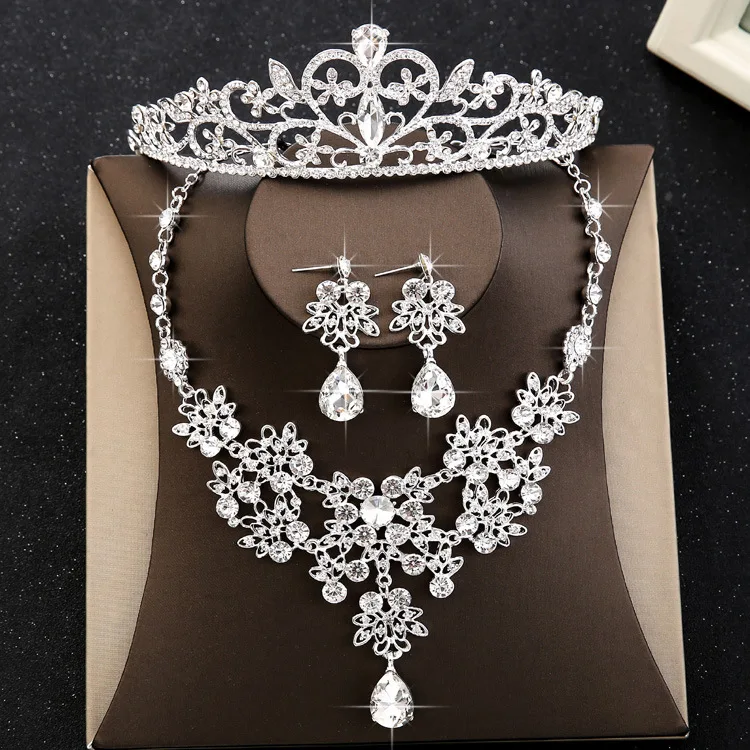 Wedding Atmosphere Accessories Rhinestone Female Bridal Necklace Earrings Alloy Jewelry Set, Nature color
Wedding Atmosphere Accessories Rhinestone Female Bridal Necklace Earrings Alloy Jewelry Set, Nature color