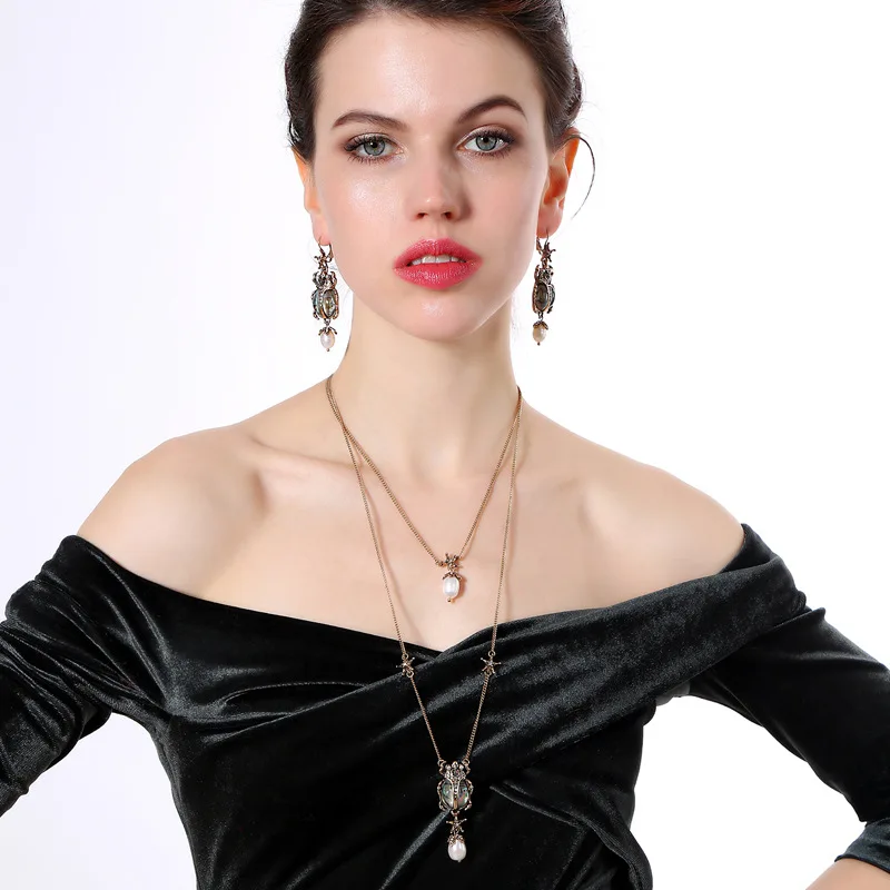 2021 Fashion European Popular Insect Multi Pearl Necklace Long Lady Temperament Pendant, Custom color
2021 Fashion European Popular Insect Multi Pearl Necklace Long Lady Temperament Pendant, Custom color