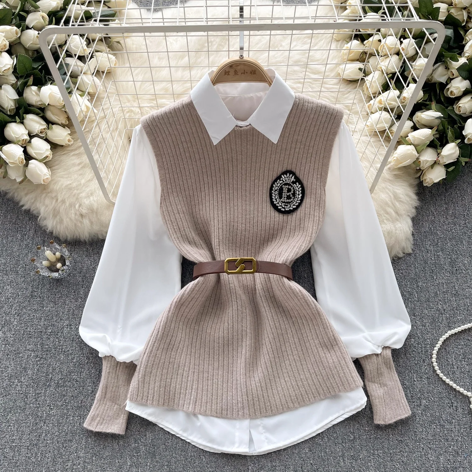 Women Ladies Fall Outfit 2023 Sleeveless Knitted Vest Long Sleeve White Shirt 2 Piece Set
Women Ladies Fall Outfit 2023 Sleeveless Knitted Vest Long Sleeve White Shirt 2 Piece Set