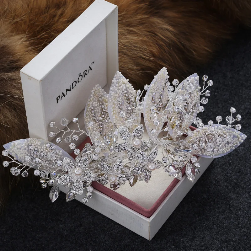 Beautiful temperament handmade hair accessories princess girls banquet pearl tiara wedding bridal hair clip, Silver
Beautiful temperament handmade hair accessories princess girls banquet pearl tiara wedding bridal hair clip, Silver