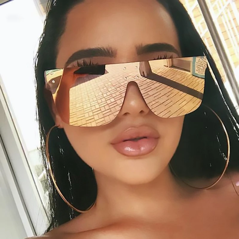 New Style Big Frame Sunglasses Fashion Casual Rivet Colorful Mercury Sunglasses 2021, As for the pictures shows
New Style Big Frame Sunglasses Fashion Casual Rivet Colorful Mercury Sunglasses 2021, As for the pictures shows