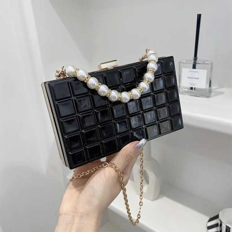 Custom 6 Colors in Stock Ladies Pearl Luxury Bag Women Handbags Ladies, White/red/green/blue/black/orange
Custom 6 Colors in Stock Ladies Pearl Luxury Bag Women Handbags Ladies, White/red/green/blue/black/orange