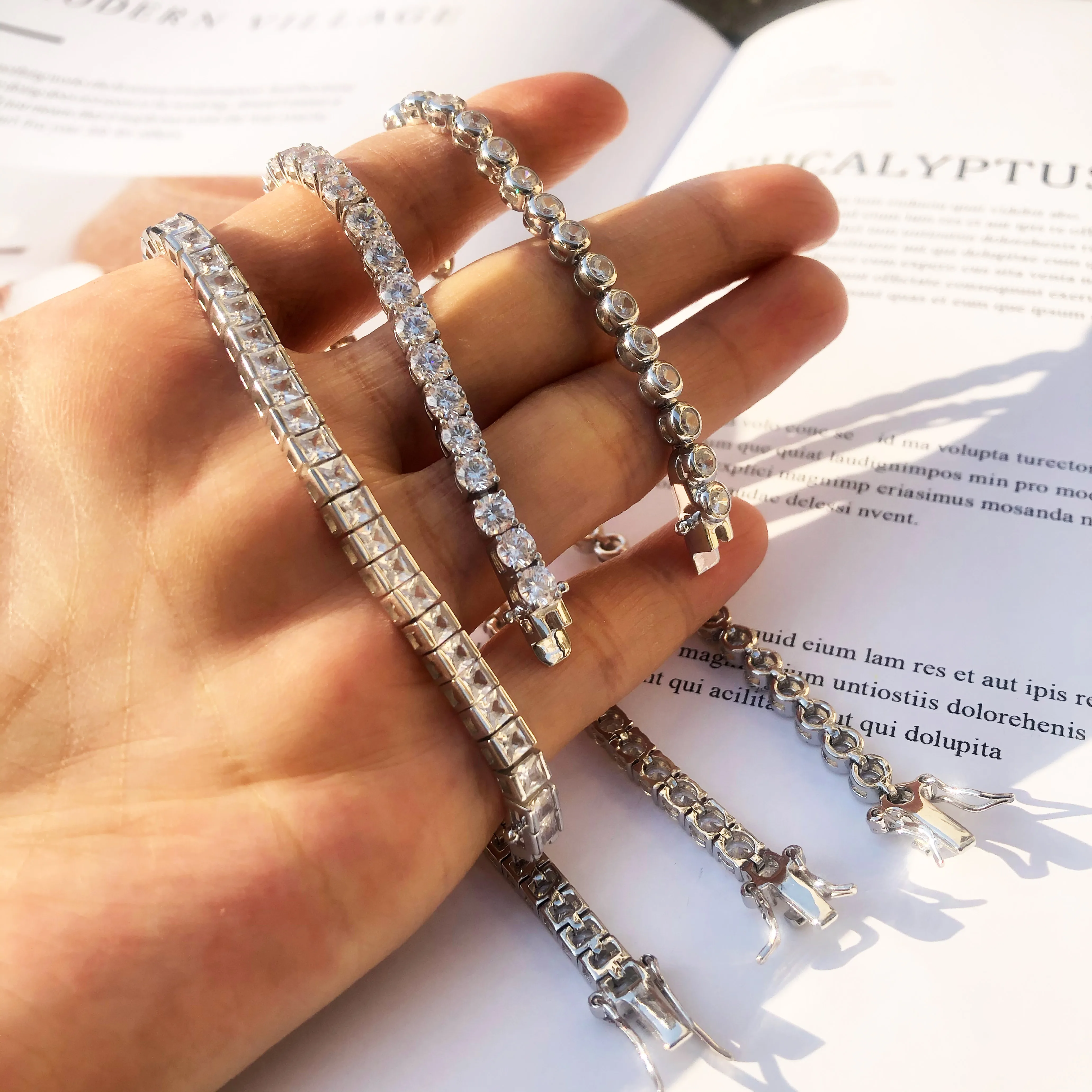 Argento Custom Logo Rinestone Thick Gold Chip Wrist 925 Bracelet Wrist Cuban Bracelet Women 15cm, Gemstone Bracelets
Argento Custom Logo Rinestone Thick Gold Chip Wrist 925 Bracelet Wrist Cuban Bracelet Women 15cm, Gemstone Bracelets