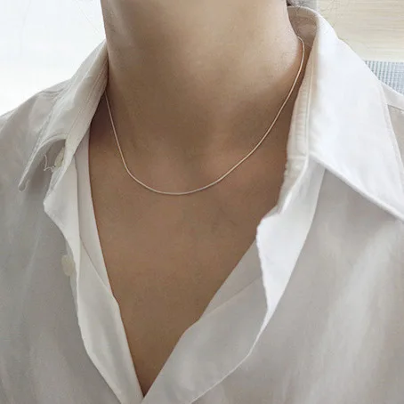 Simple Design S925 Sterling Silver Line Shape Necklace 925 Silver Snake Chain Necklace For Ladies
Simple Design S925 Sterling Silver Line Shape Necklace 925 Silver Snake Chain Necklace For Ladies