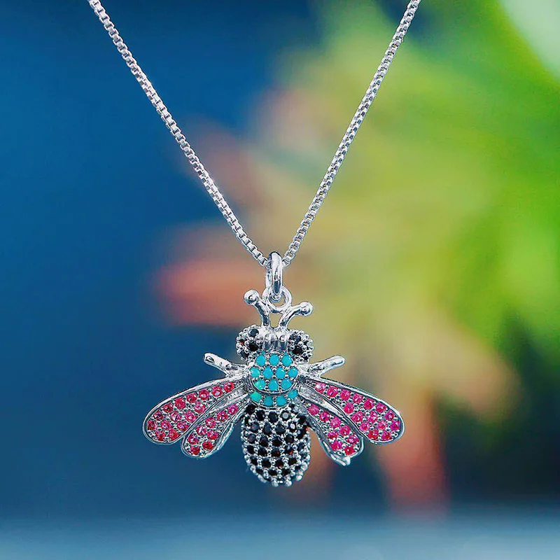 Women's Gift Fine Jewelry Colored Bee Collarbone Neckchain Fashion Rhinestone Pendant Neckchain
Women's Gift Fine Jewelry Colored Bee Collarbone Neckchain Fashion Rhinestone Pendant Neckchain