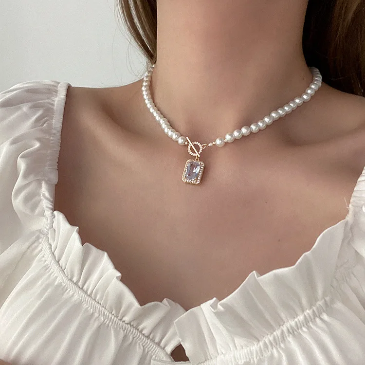 Square CZ Rhinestone Crystals Pendant Charms Fashion Choker Pearl Necklace for Women, Gold
Square CZ Rhinestone Crystals Pendant Charms Fashion Choker Pearl Necklace for Women, Gold