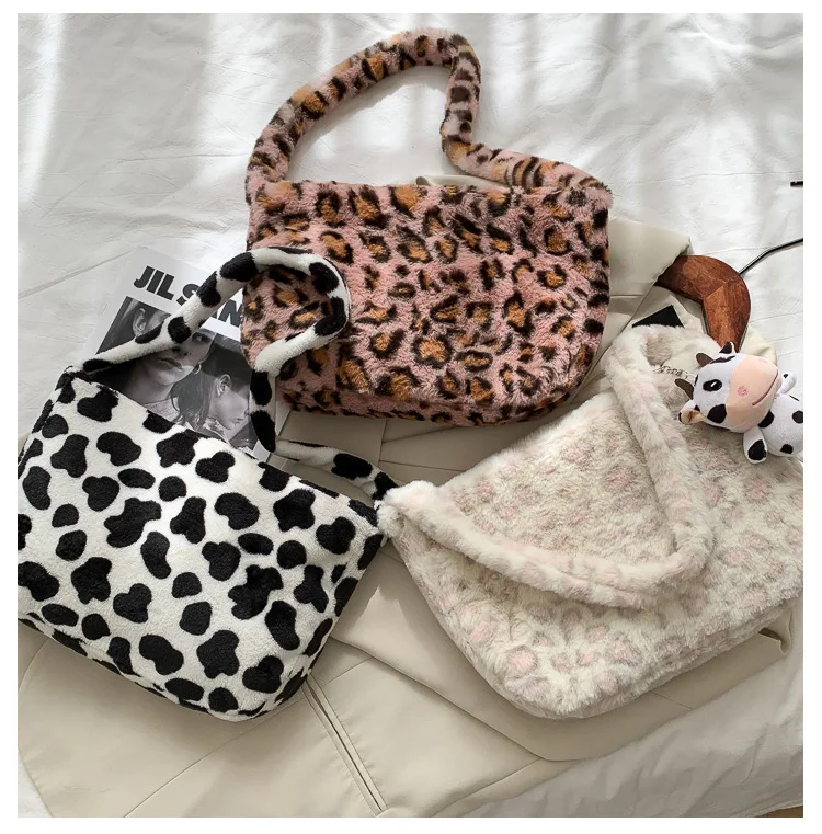 Popular small plush bags Leopard print underarm shoulder bag for ladies 2021, As the pics
Popular small plush bags Leopard print underarm shoulder bag for ladies 2021, As the pics