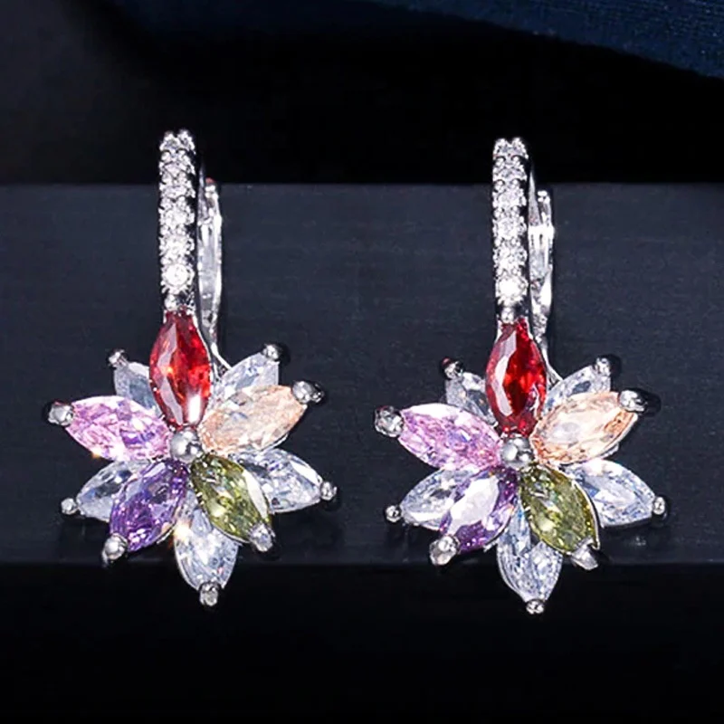 Zircons Easy Wear Lovely Geometric Flower Cubic Zircon Stud Earrings for Women Party Fashion Jewelry
Zircons Easy Wear Lovely Geometric Flower Cubic Zircon Stud Earrings for Women Party Fashion Jewelry