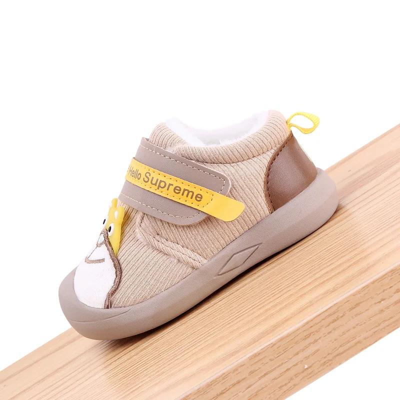 Winter Warm Cotton Baby Shoes Cute Bear Design with Plush New Born Baby Walking Shoes Unisex supplier