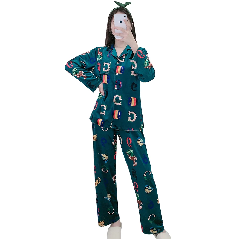 Autumn New Style Silk Sleepwear Women long Sleeve&Trousers Sleepwear Set Summuer Satin Pajama Suit 2 two PCS Home Wear
Autumn New Style Silk Sleepwear Women long Sleeve&Trousers Sleepwear Set Summuer Satin Pajama Suit 2 two PCS Home Wear