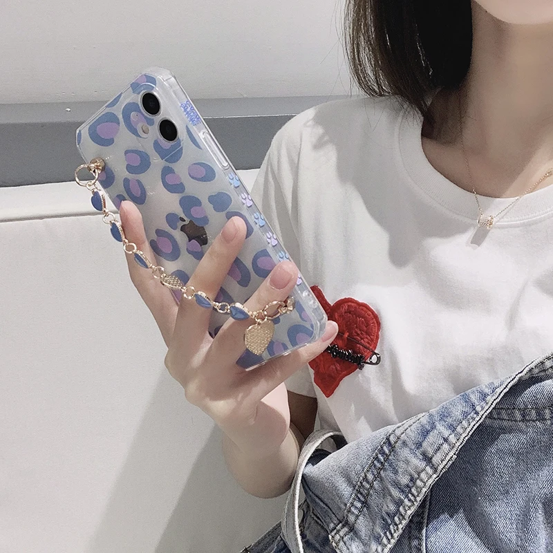 For iPhone 11 Pro Max Cases Luxury Chain Wristband Leopard Phone Case For iPhone X XR XS Max 7 8 Plus Back Cover
For iPhone 11 Pro Max Cases Luxury Chain Wristband Leopard Phone Case For iPhone X XR XS Max 7 8 Plus Back Cover