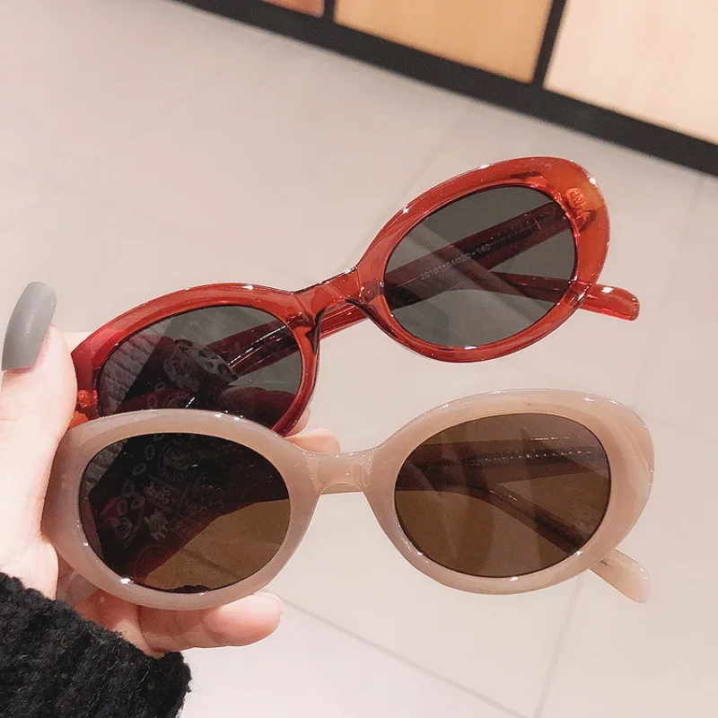 2023 Wholesale Fashion Small Frame Oval Black And White Sunglasses Frames Plastic Adult Sunglassic Female Sunglass
2023 Wholesale Fashion Small Frame Oval Black And White Sunglasses Frames Plastic Adult Sunglassic Female Sunglass